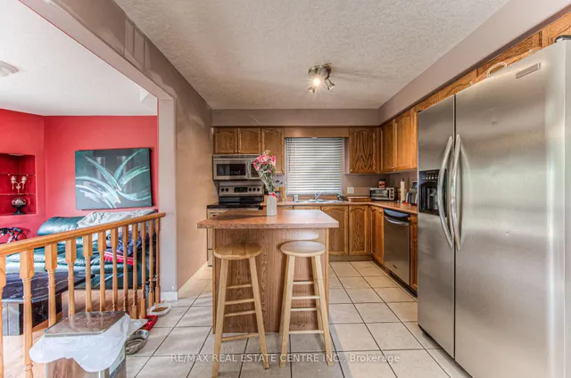 Additional image 10 of 112 Milfoil Cres