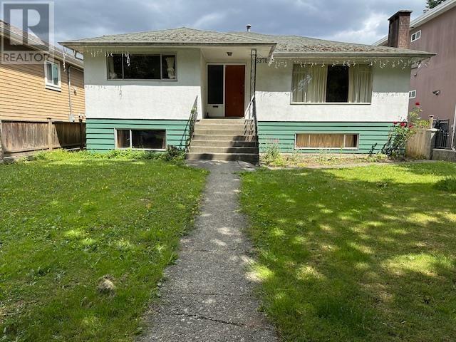 5378 RHODES STREET|Vancouver, British Columbia V5R3N8
