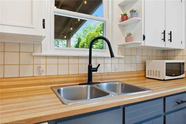 Additional image 6 of 623 Queensdale Ave