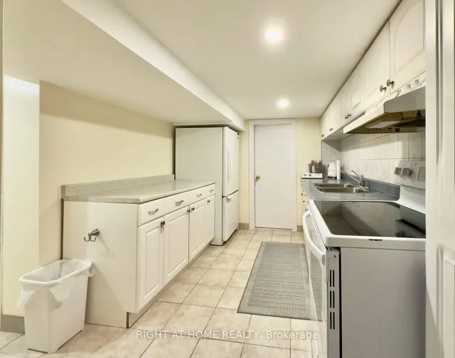 Additional image 13 of 25 Burlingame Rd