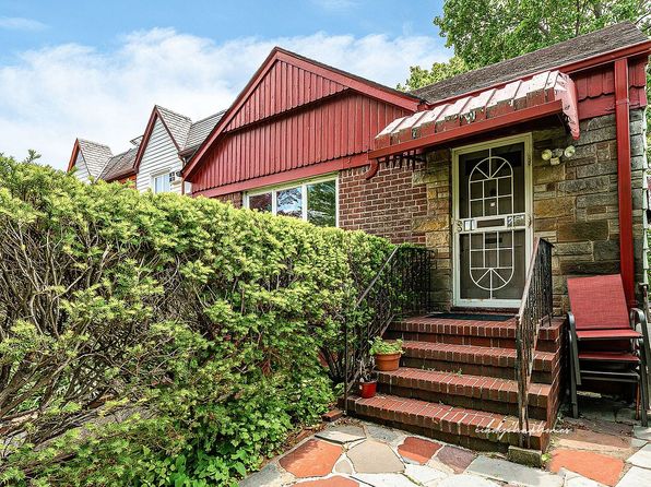 8582 66th Rd, Flushing, NY 11374