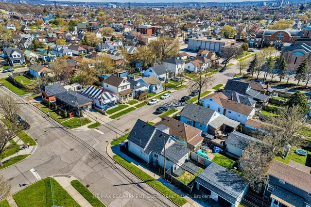 Additional image 39 of 39 DIVISION St