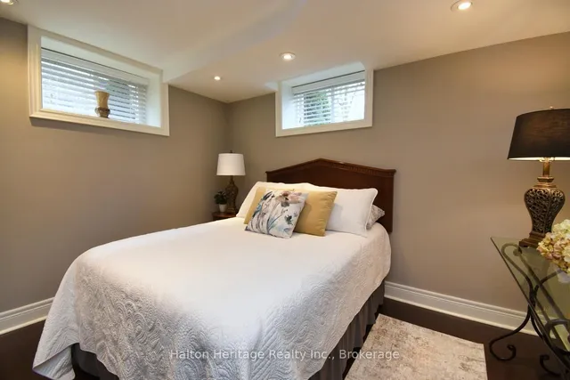 Additional image 33 of 66 Garden Ave