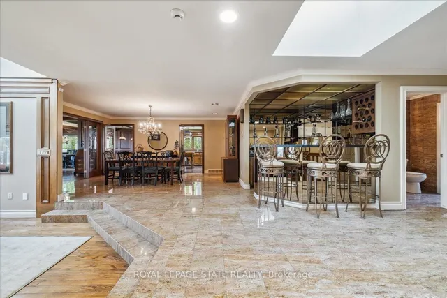 Additional image 12 of 7 Lakegate Dr