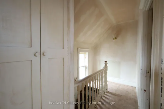 Additional image 19 of 49 Rosemont Ave