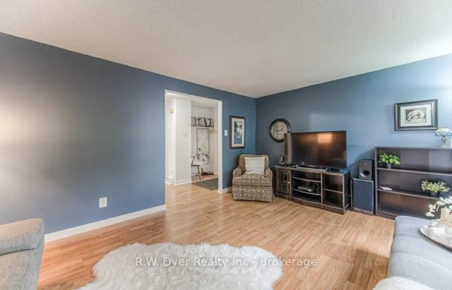 Additional image 11 of 79 Timberlane Cres