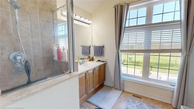 Additional image 12 of 206 Springstead Ave