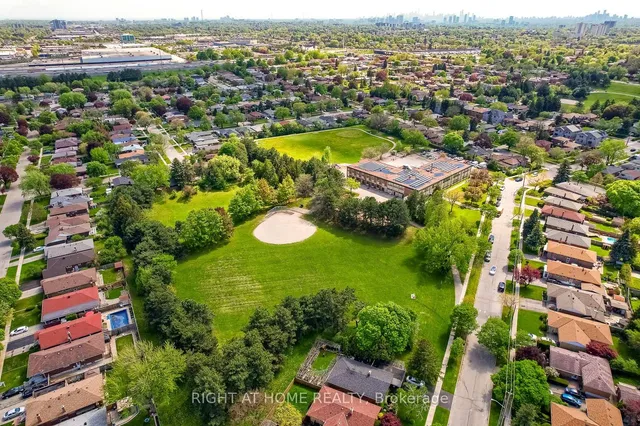 Additional image 41 of 14 Amulet St