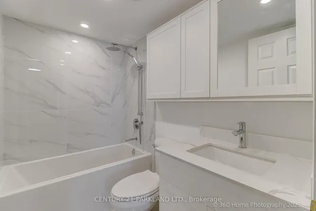 Additional image 27 of 30 Grand Trunk Cres Unit 3311