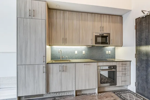 Additional image 8 of 297 College St Unit 1002