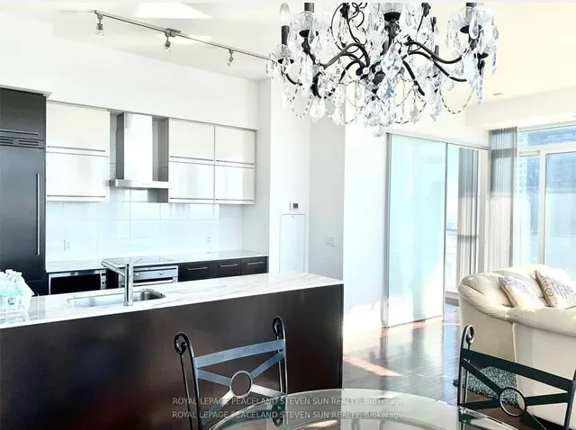 Additional image 8 of 770 Bay St Unit Ph208