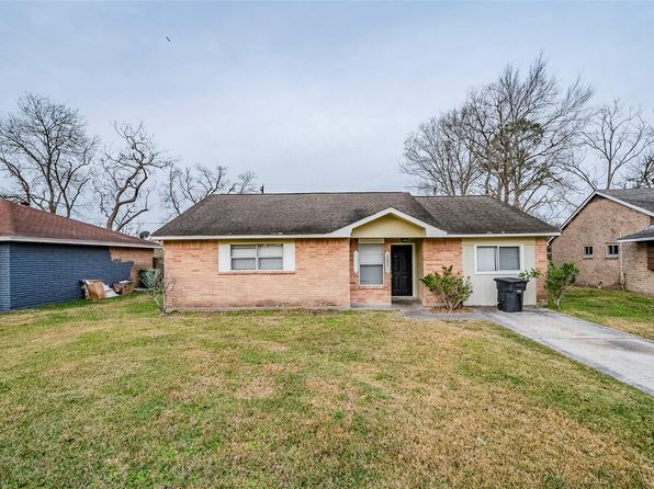 12511 Frazier River Dr, Houston, TX 77050