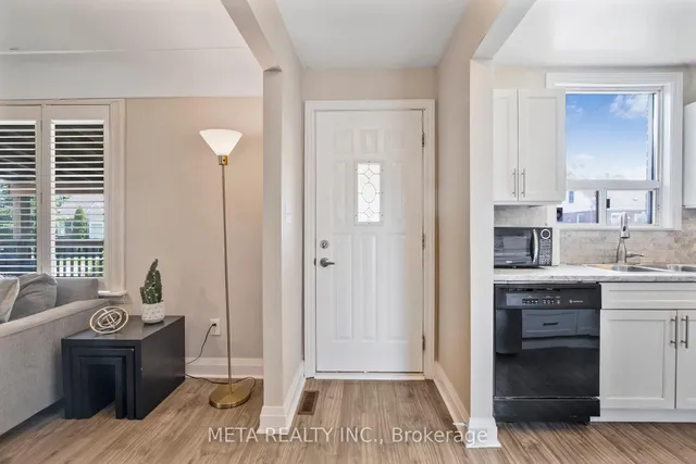 Additional image 3 of 210 East 14th St