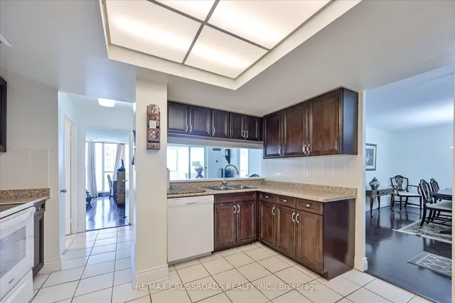 Additional image 13 of 275 Bamburgh Circ Unit 604