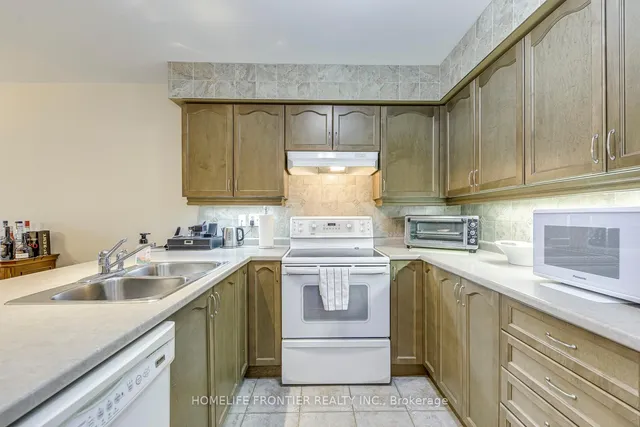 Additional image 11 of 90 Oakhampton Tr Unit 16