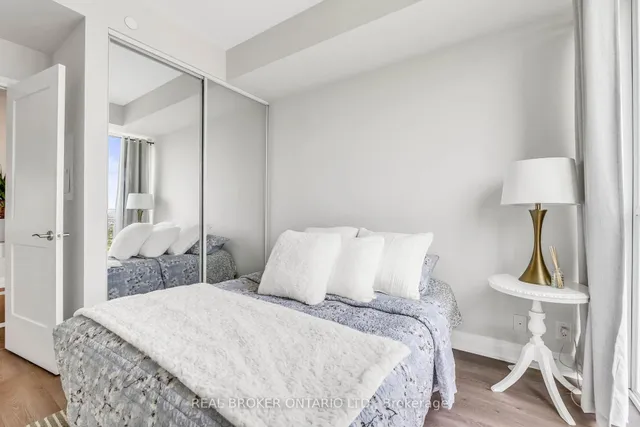 Additional image 16 of 15 Lynch St Unit 1904