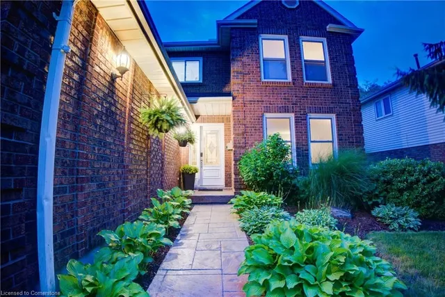 Additional image 8 of 9 Toynbee Cres