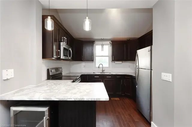 Additional image 13 of 121 Brock St