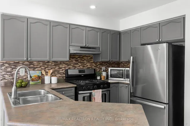 Additional image 19 of 107 Narrow Valley Cres