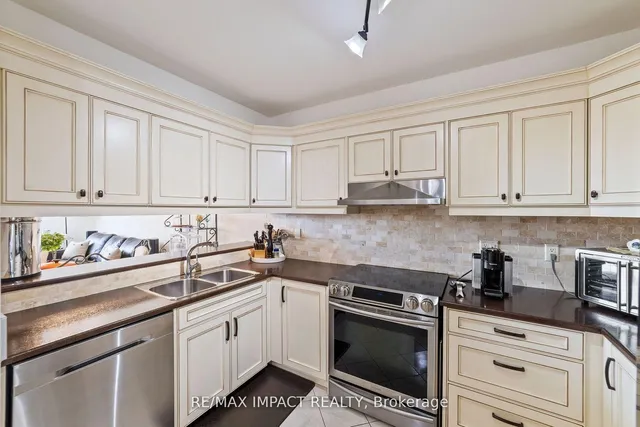 Additional image 16 of 234 Albion Rd Unit 1809