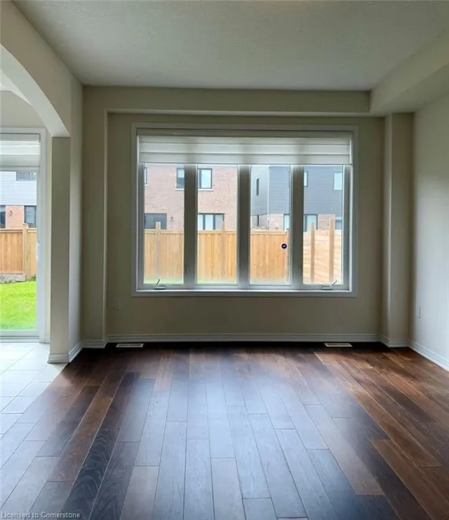 Additional image 4 of 12 July Ave