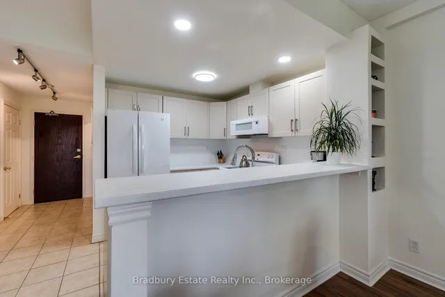 Additional image 15 of 262 Dundas St Unit 105