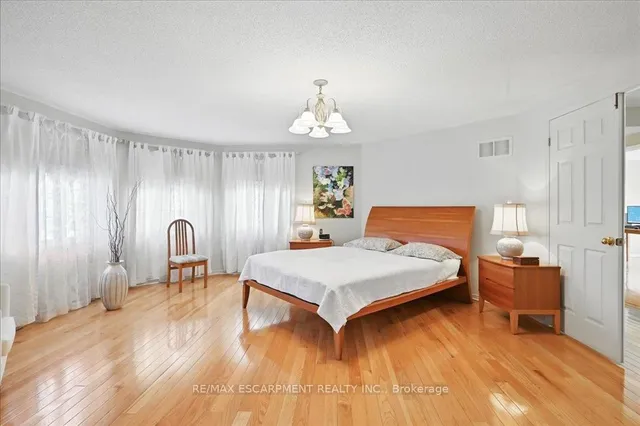 Additional image 31 of 41 Chifney Lane