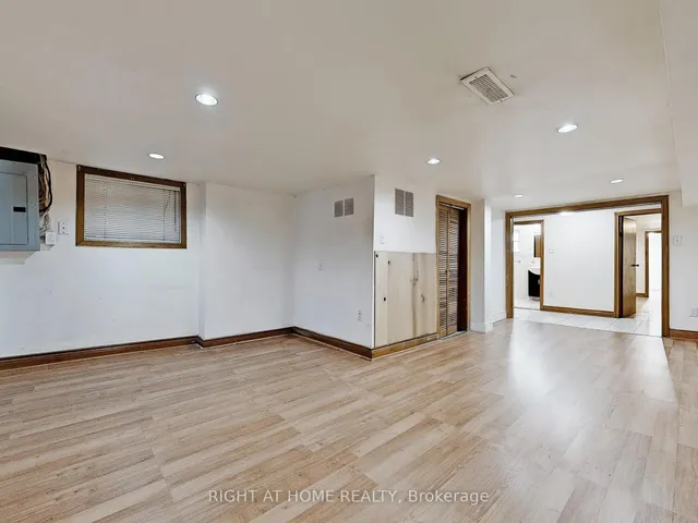 Additional image 26 of 1072 Dufferin St