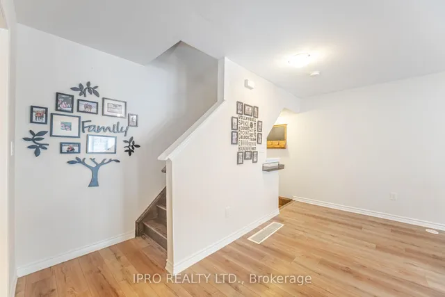 Additional image 15 of 1543 HUSBAND Pl