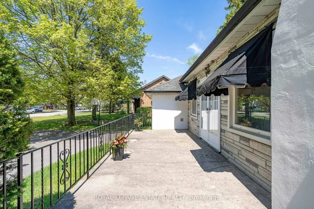 Additional image 20 of 23 West Hill Dr