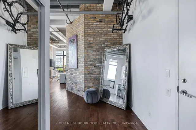 Additional image 3 of 736 Dundas St Unit PH2