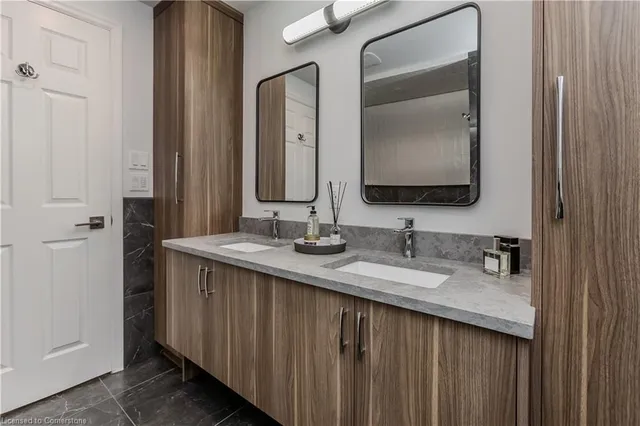 Additional image 31 of 6 Carl Cres