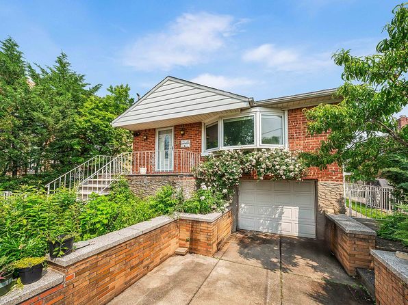 14137 11th Ave, Flushing, NY 11357