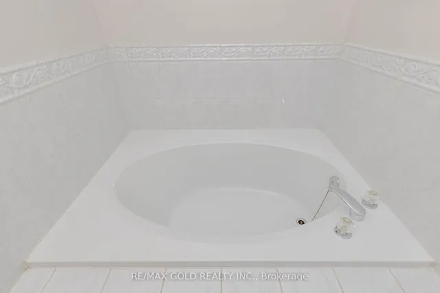 Additional image 20 of 37 Native Landing