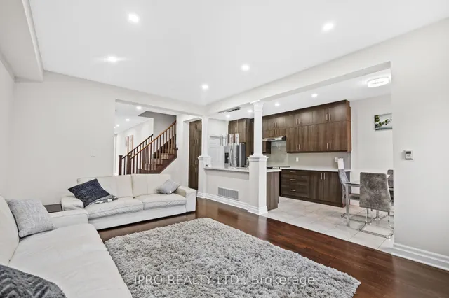 Additional image 10 of 923 Penson Cres