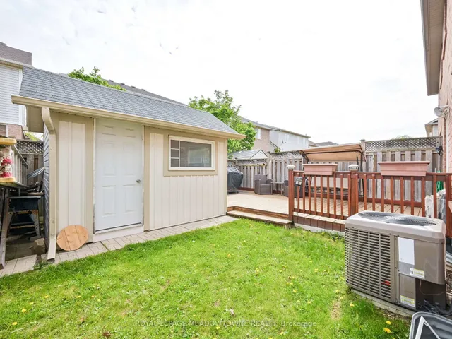 Additional image 29 of 634 Hamilton Cres