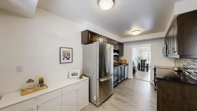 Additional image 16 of 16 Caronia Sq