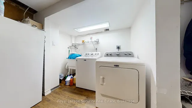 Additional image 45 of 35 Regal Rd