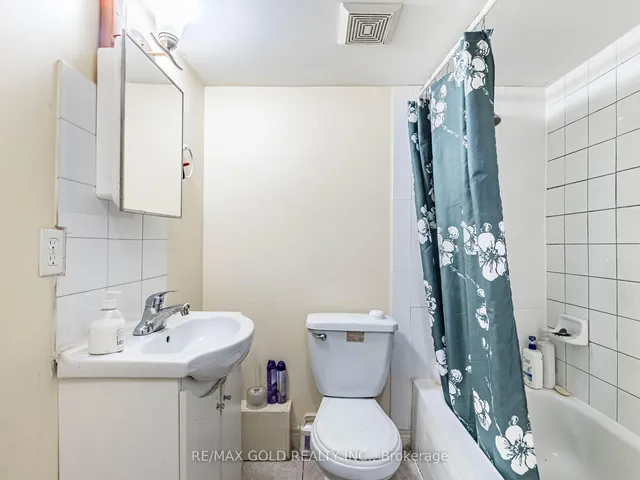 Additional image 40 of 14 Kentucky Dr