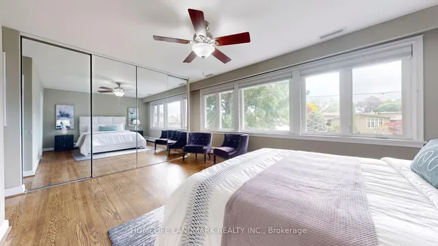 Additional image 50 of 12 Carousel Crt