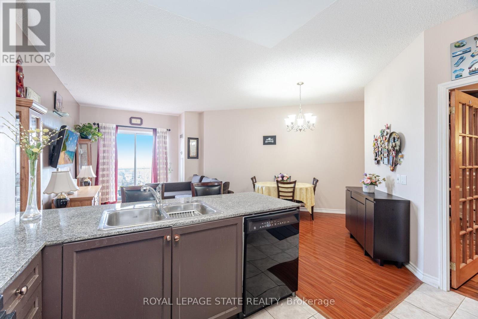 PH3 - 1730 EGLINTON AVENUE E|Toronto (Victoria Village), Ontario M4A2X9