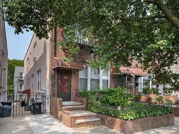 1840 21st Dr, Astoria, NY 11105