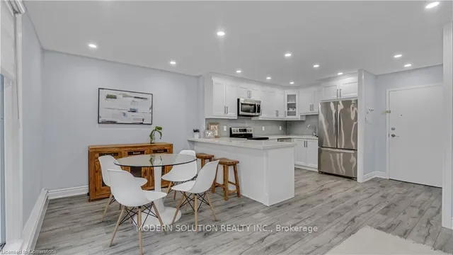 Additional image 9 of 1016 Falgarwood Dr Unit 42