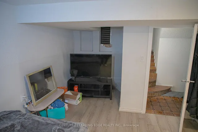 Additional image 25 of 7 Futura Dr