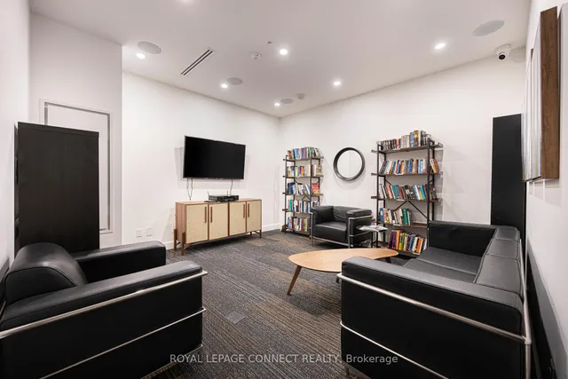 Additional image 36 of 38 Howard Park Ave Unit 150