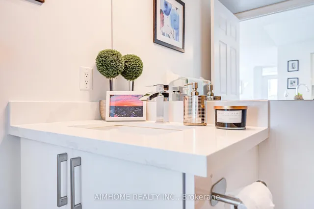 Additional image 17 of 25 Greenview Ave Unit 720