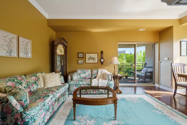 Additional image 7 of 4000 Creekside Dr Unit 405