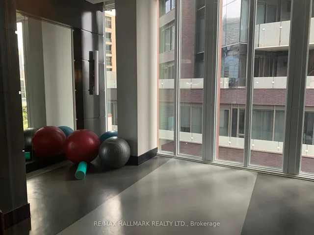 Additional image 24 of 32 Davenport Rd Unit 901