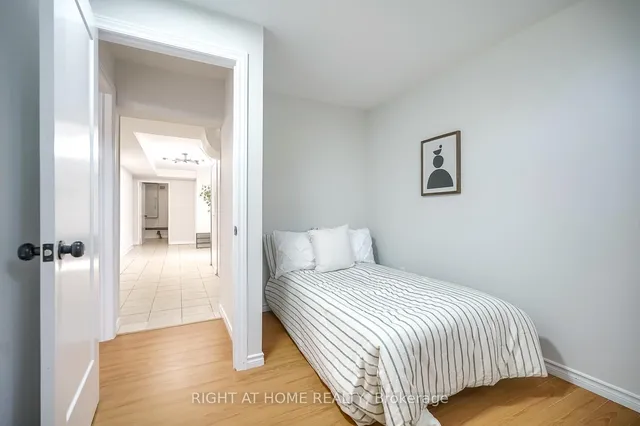 Additional image 34 of 14 Amulet St