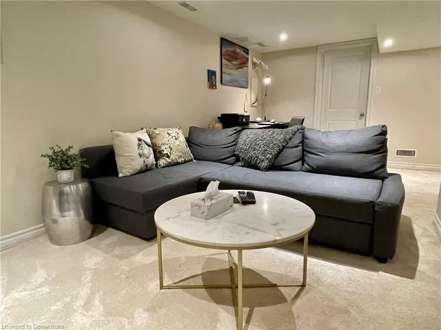 Additional image 34 of 65 Hyde Park Ave